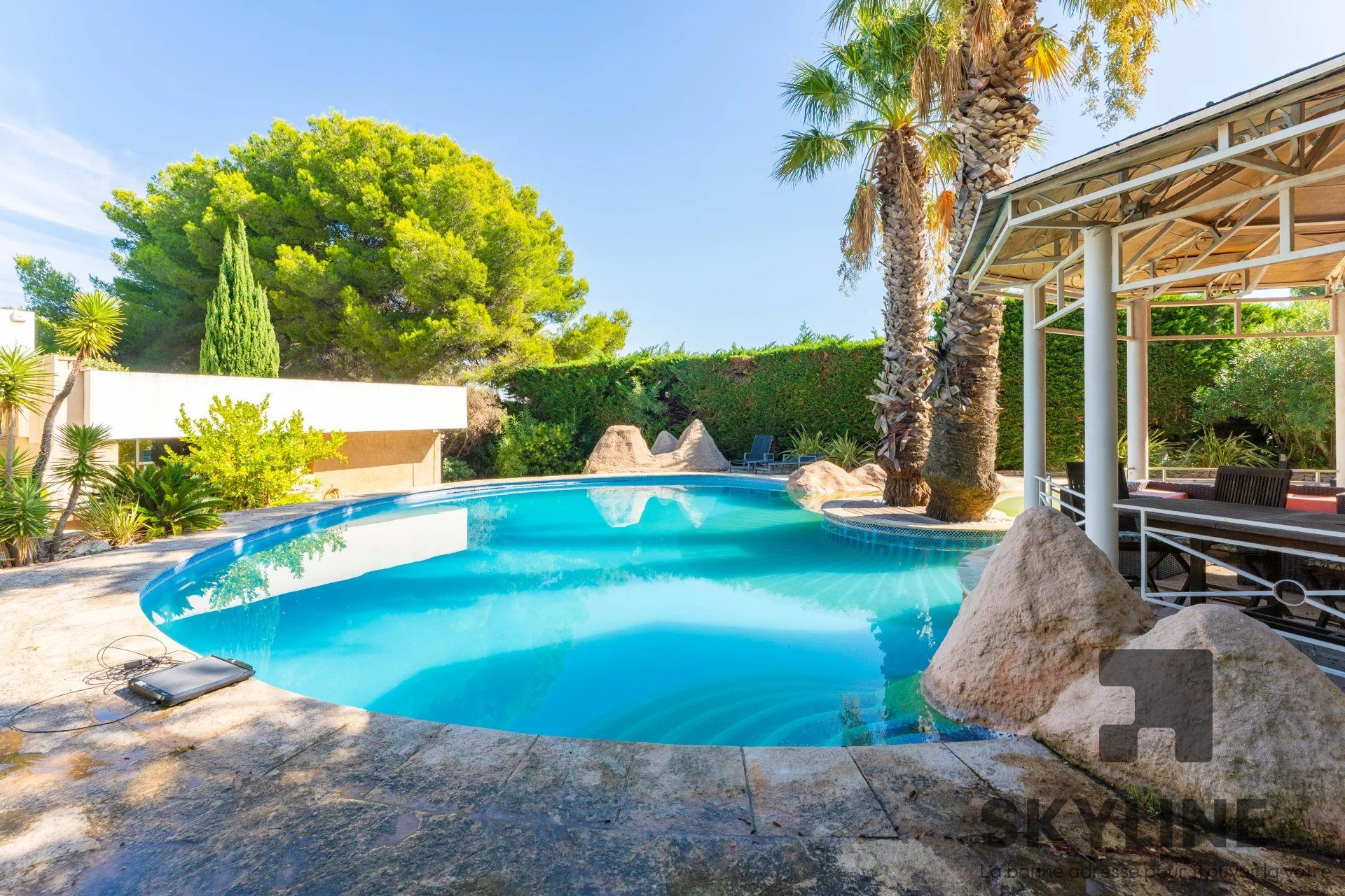 Maison d&rsquo;architecte de 320m² sur un terrain de 2000 m²