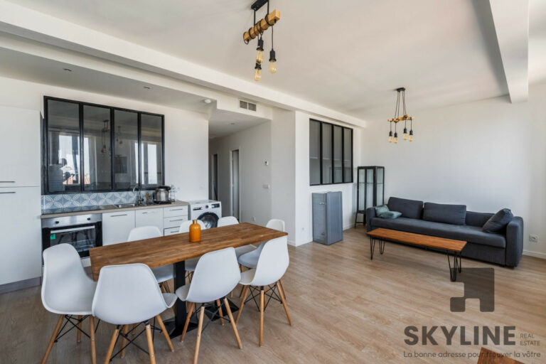 T4 entièrement rénové avec vue mer – 62 m²